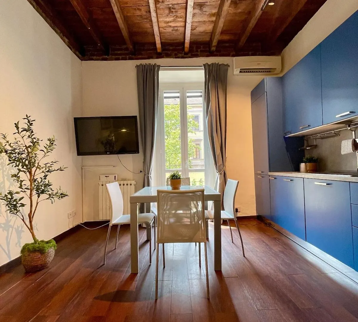 Sunny Balcony In Porta Romana Milan 0*,